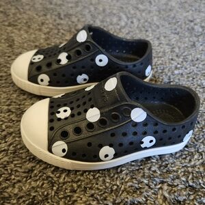 Native Shoes Kids Sneakers - Black and White